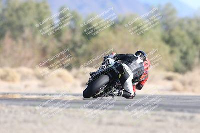 media/Dec-07-2025-CVMA (Sun) [[3e7d2de5dc]]/Race 12- Formula 40 MW and LW/